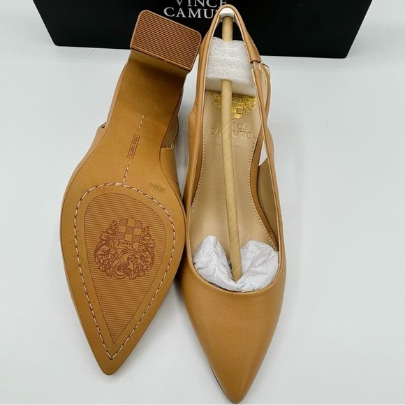 Vince Camuto Hamden Pump, 5.5M - Picture 3 of 9